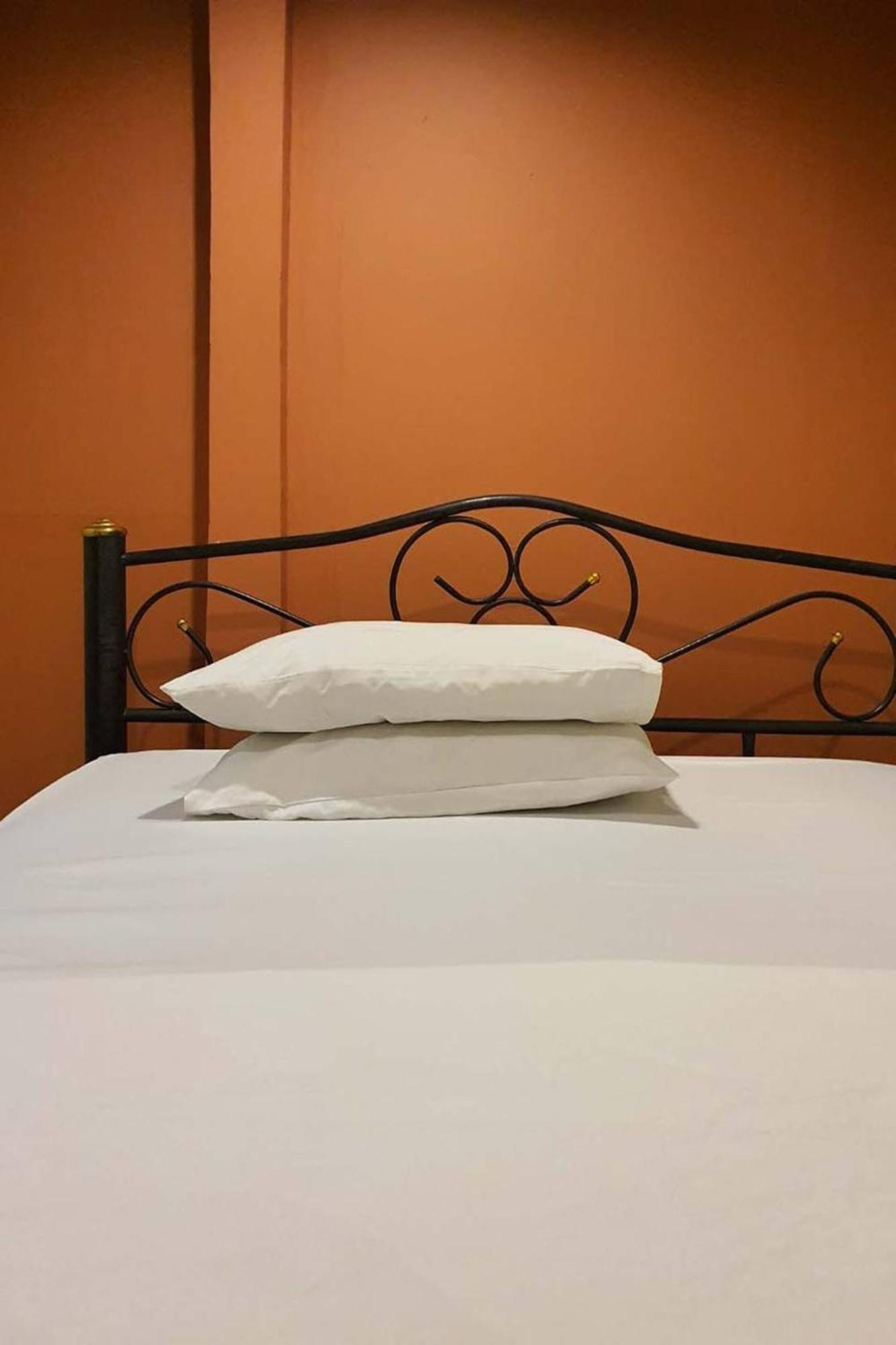 Freesia Saladaeng Silom Apartments 曼谷 外观 照片