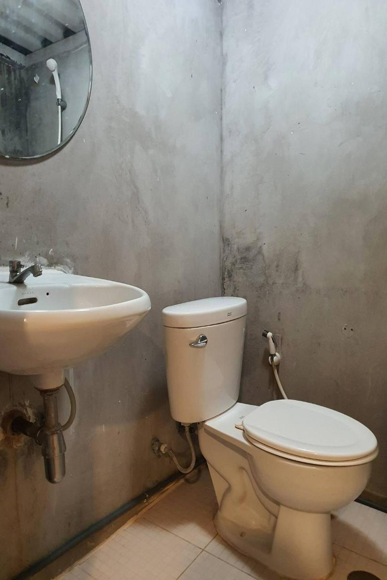 Freesia Saladaeng Silom Apartments 曼谷 外观 照片