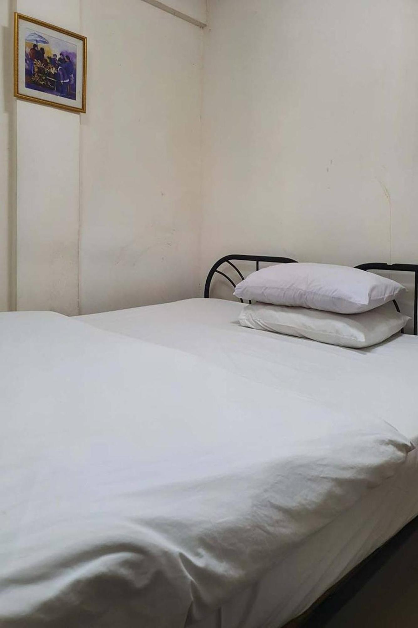 Freesia Saladaeng Silom Apartments 曼谷 外观 照片