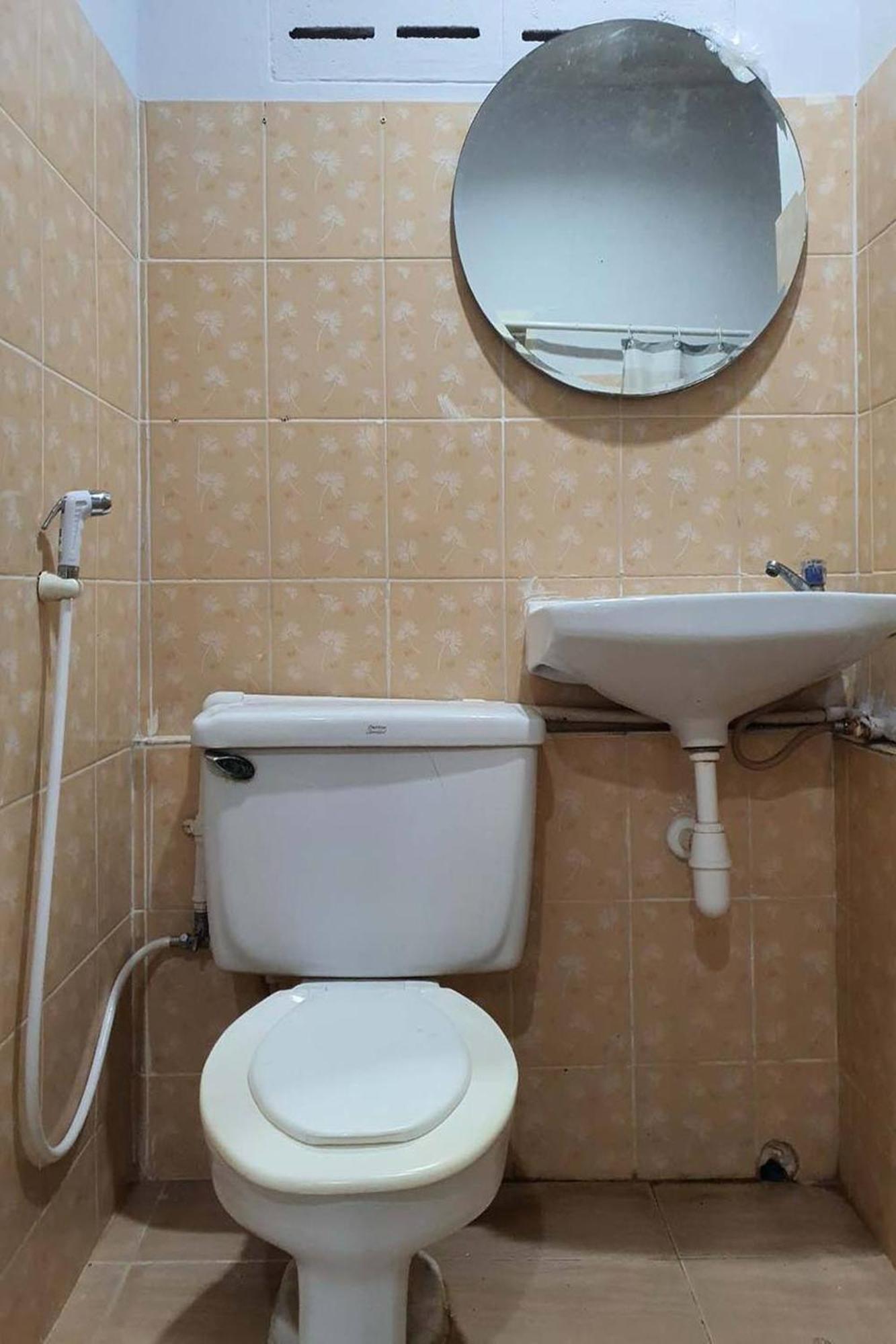 Freesia Saladaeng Silom Apartments 曼谷 外观 照片