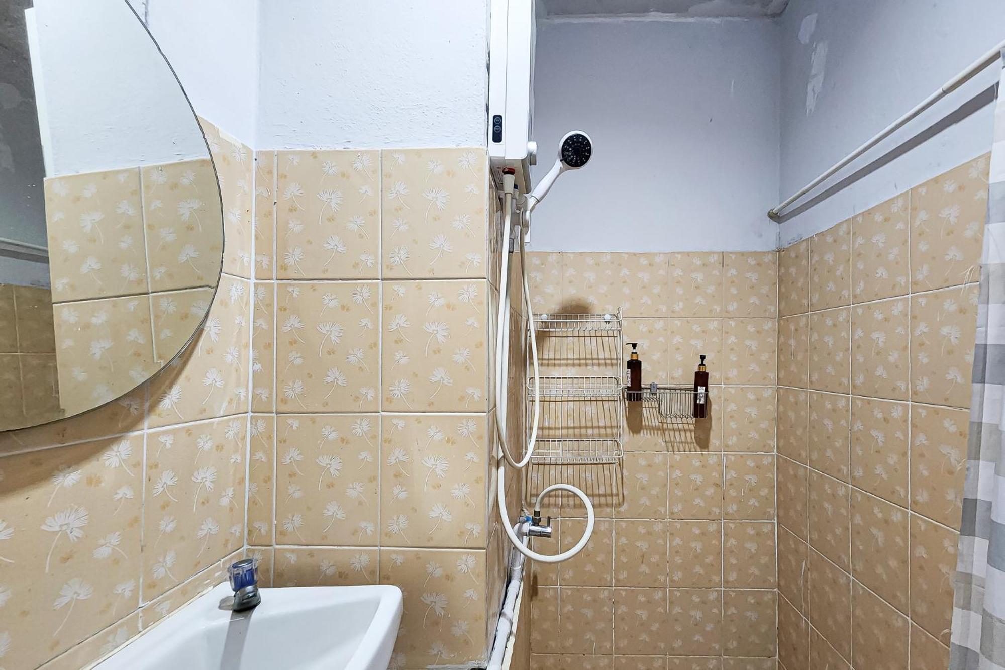 Freesia Saladaeng Silom Apartments 曼谷 外观 照片