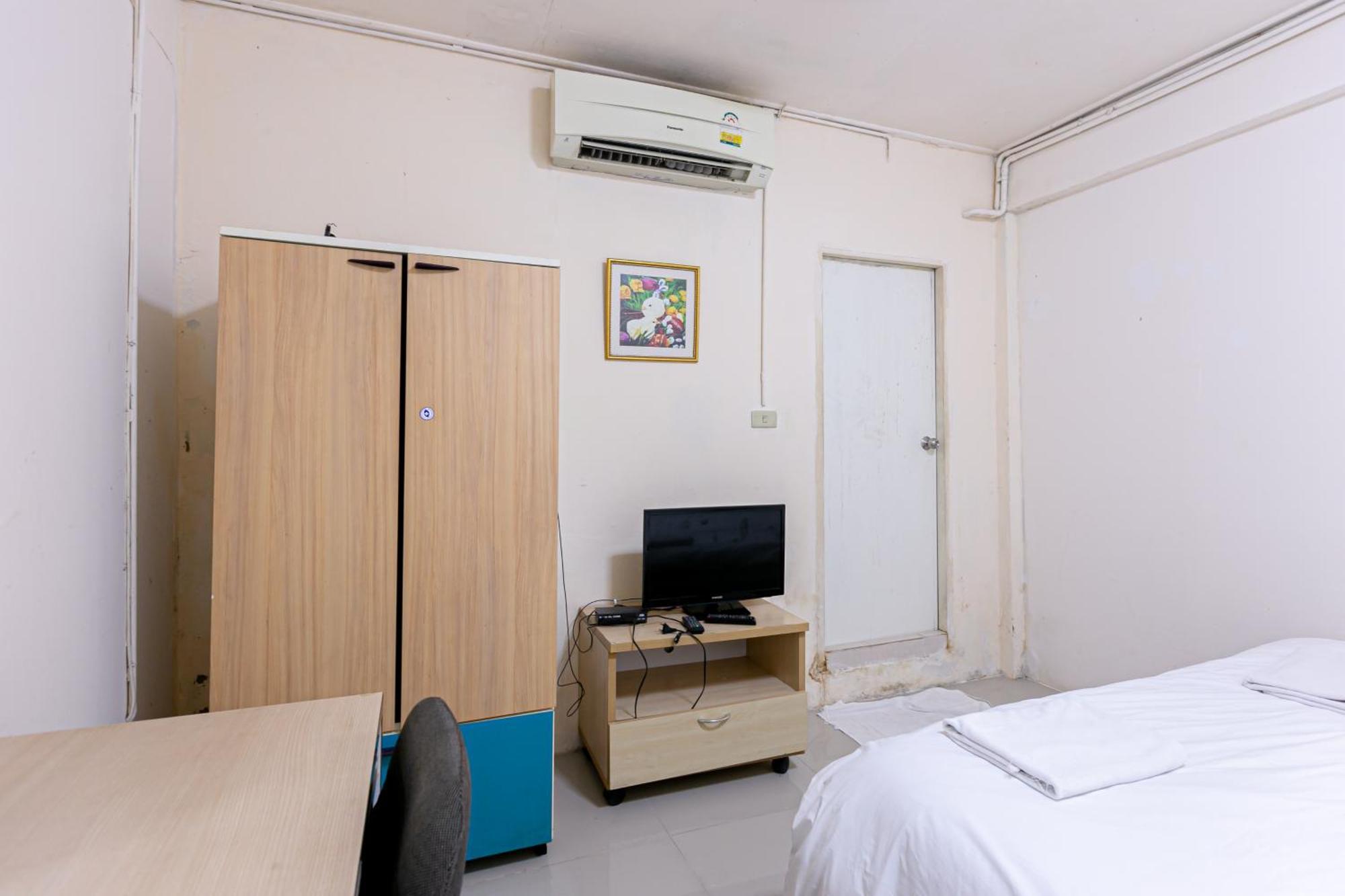 Freesia Saladaeng Silom Apartments 曼谷 外观 照片