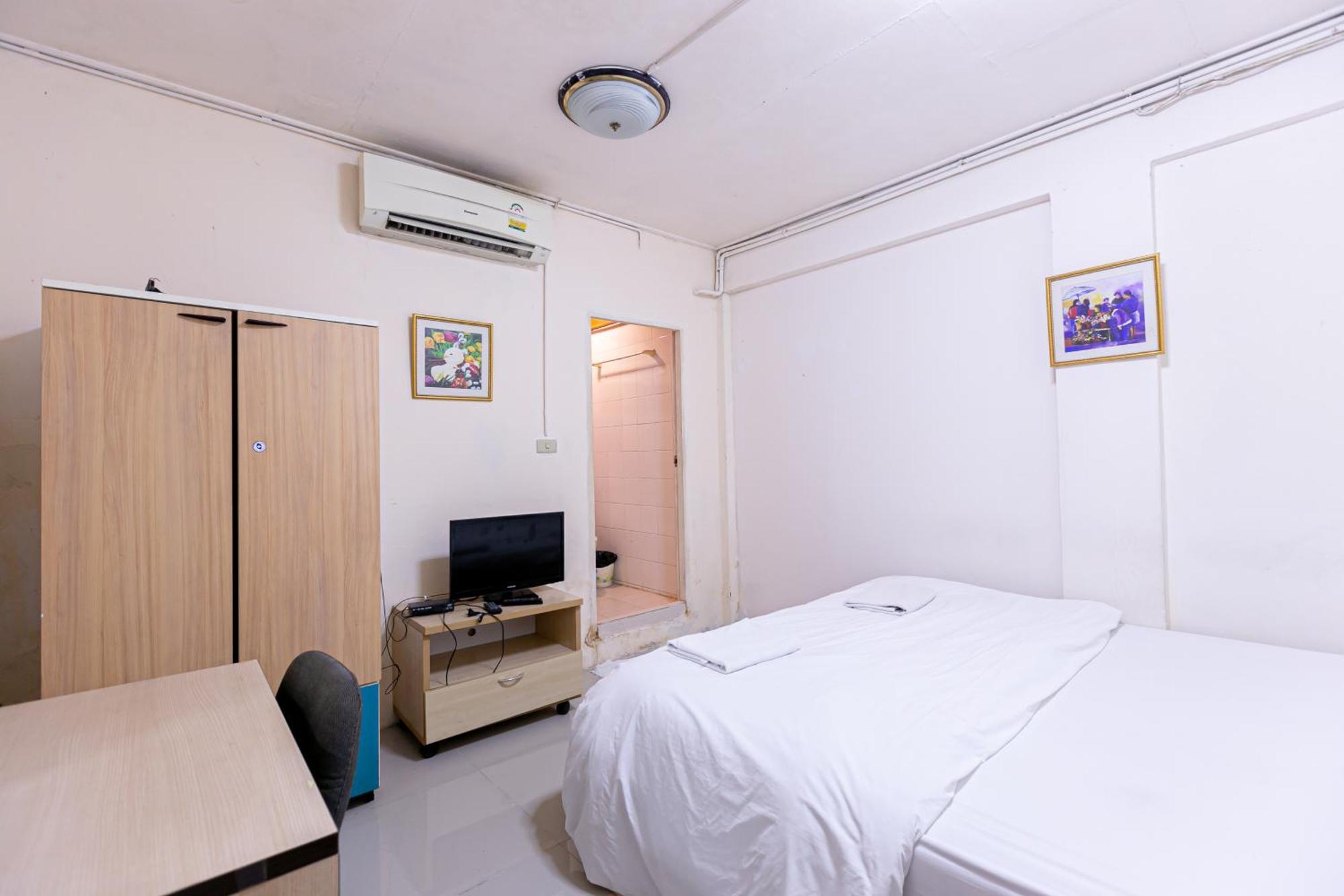 Freesia Saladaeng Silom Apartments 曼谷 外观 照片