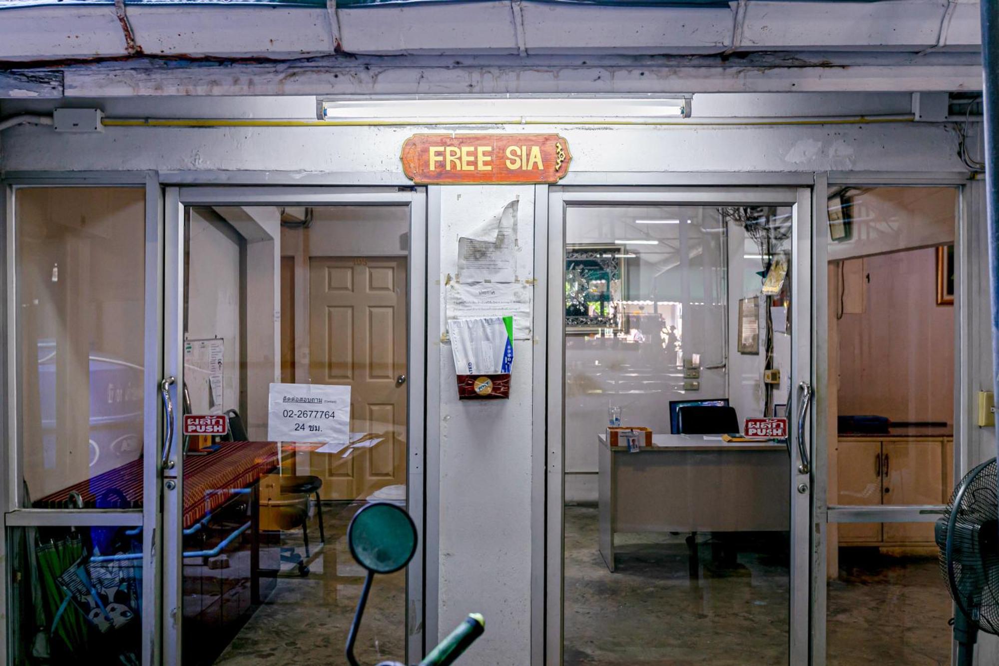 Freesia Saladaeng Silom Apartments 曼谷 外观 照片