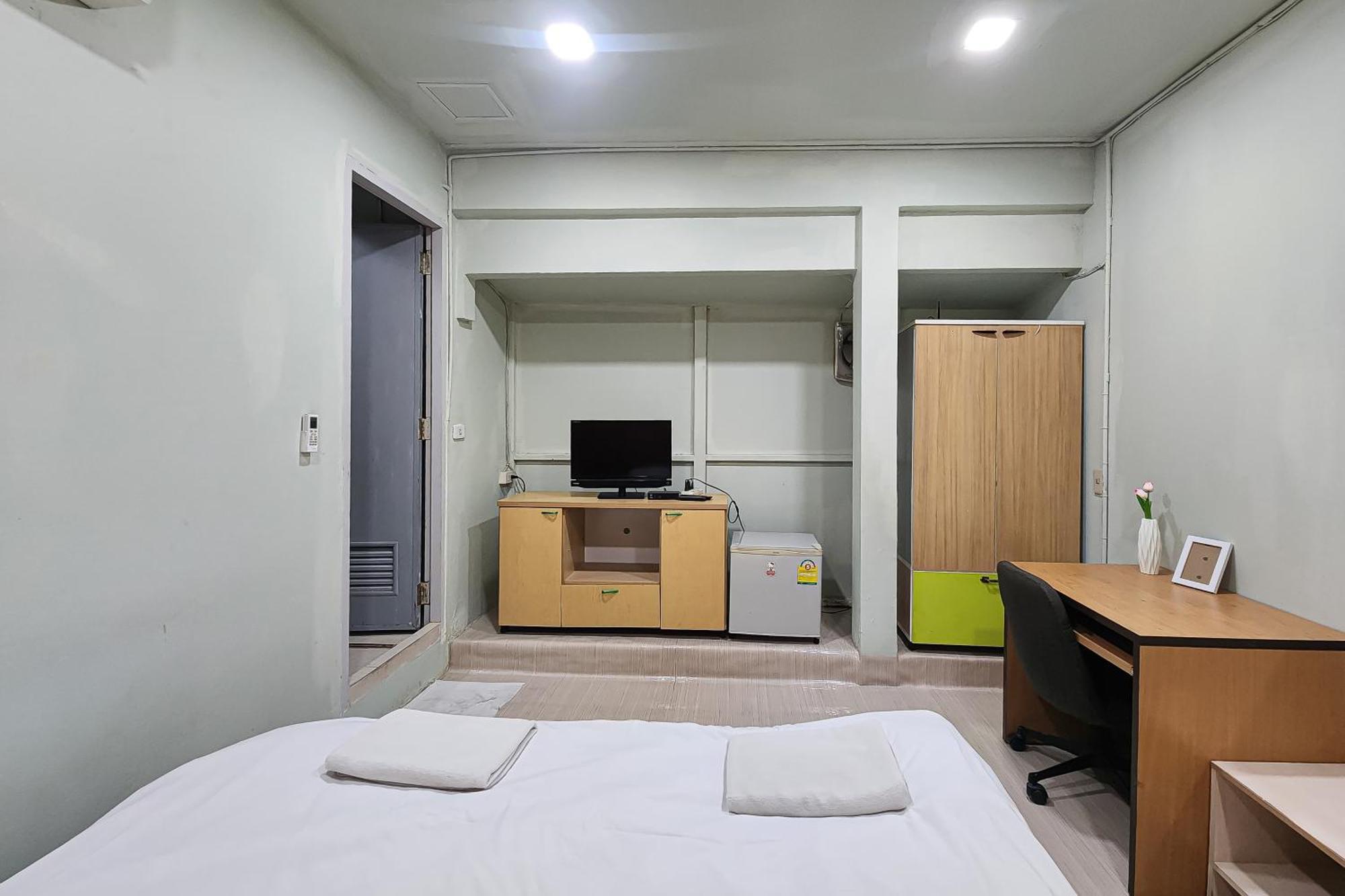 Freesia Saladaeng Silom Apartments 曼谷 外观 照片