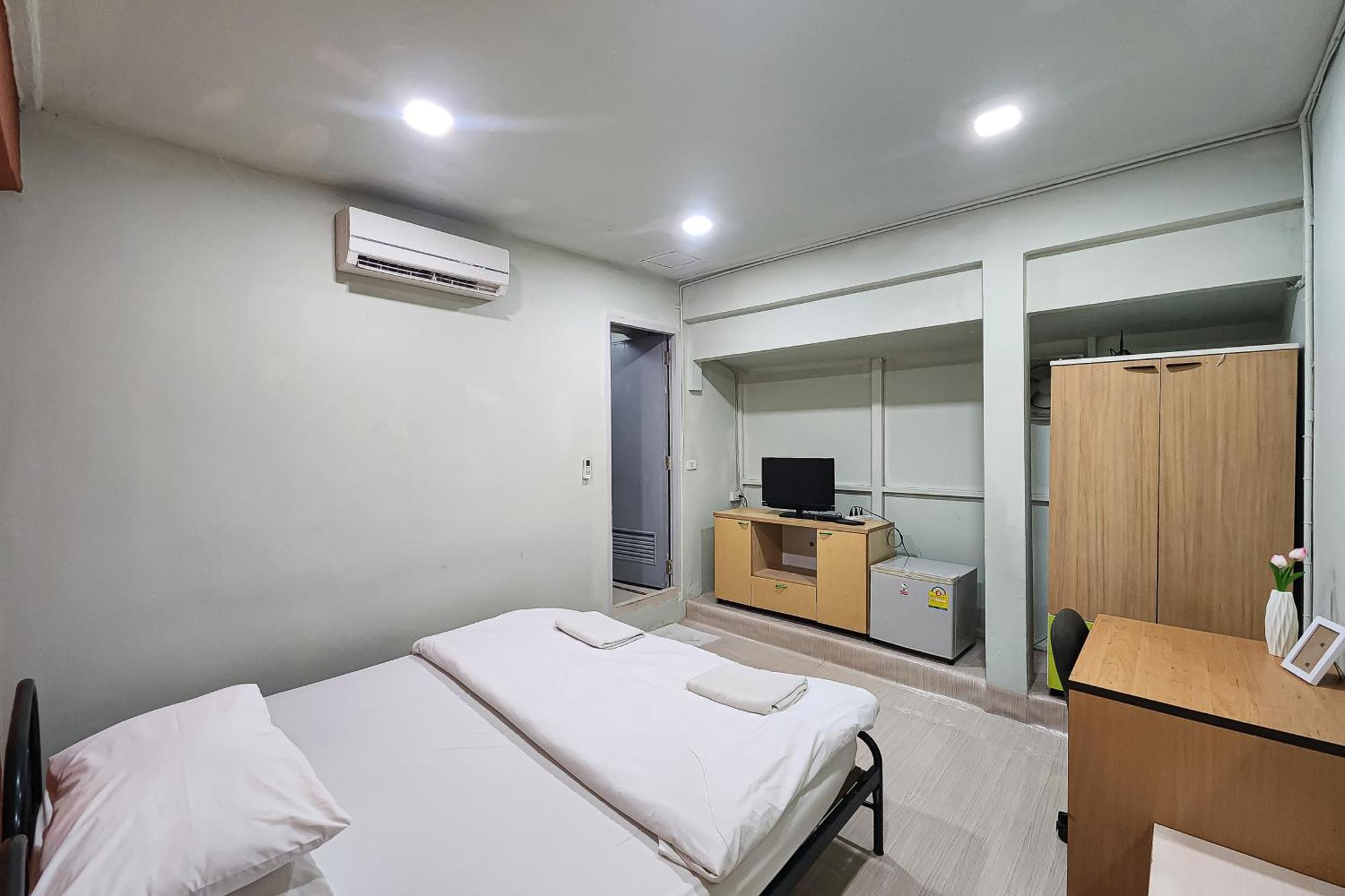 Freesia Saladaeng Silom Apartments 曼谷 外观 照片