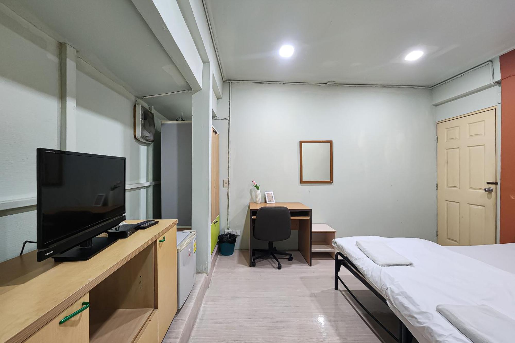 Freesia Saladaeng Silom Apartments 曼谷 外观 照片