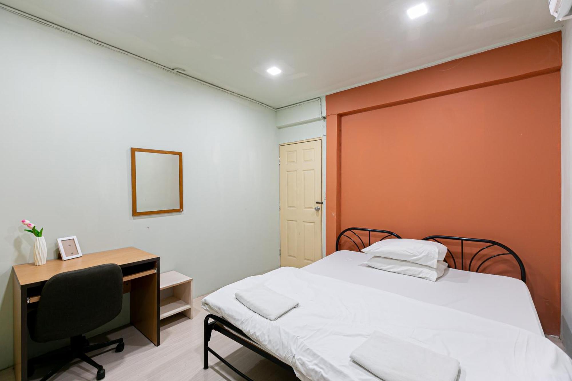 Freesia Saladaeng Silom Apartments 曼谷 外观 照片