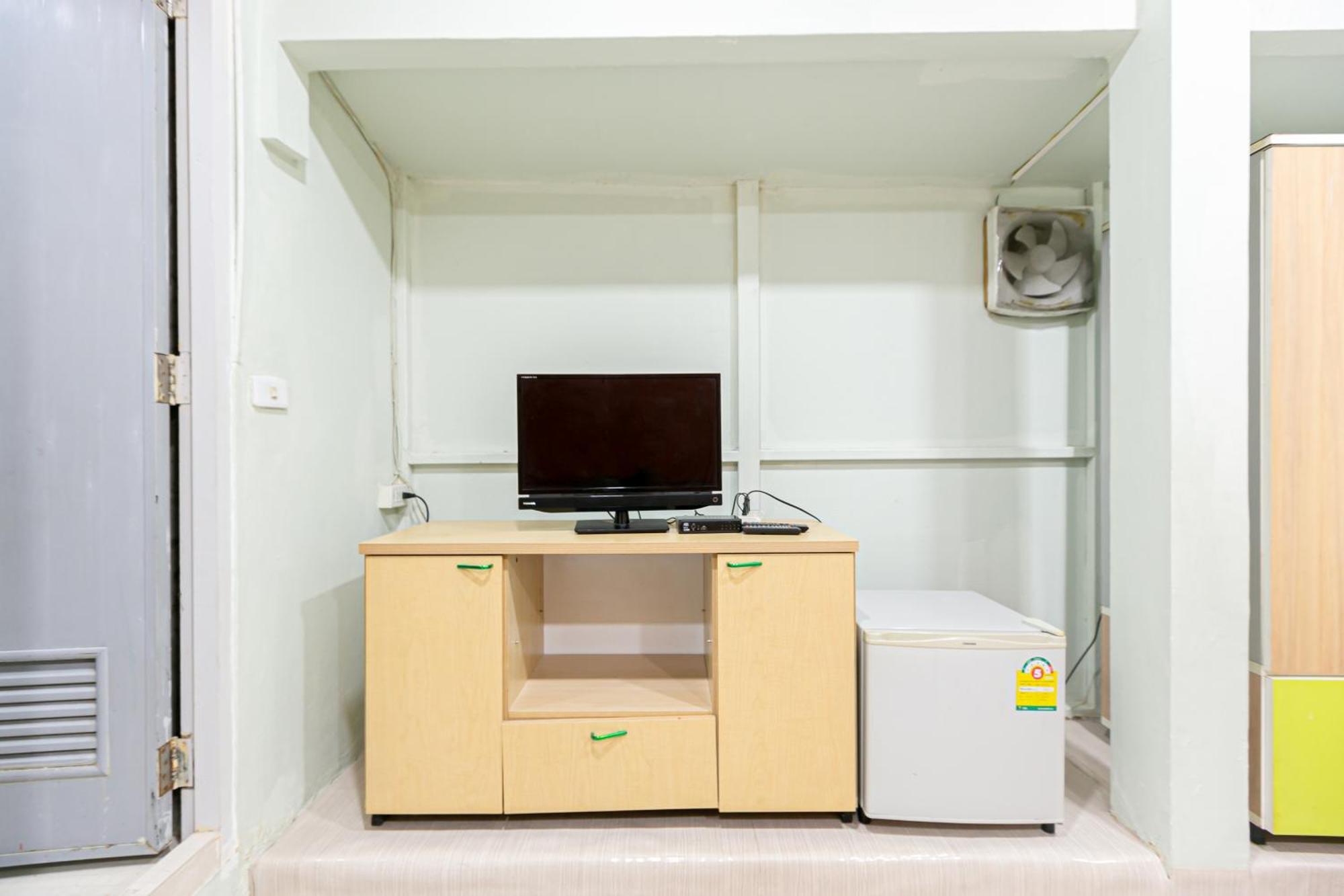 Freesia Saladaeng Silom Apartments 曼谷 外观 照片